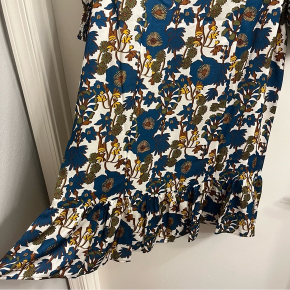 Floral Print Mini Dress - Picture 8 of 12